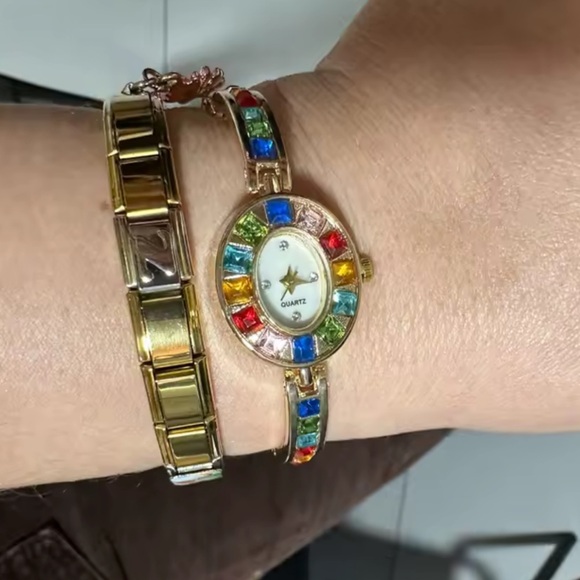 Vintage Gold Multicolor Quartz Watch - Picture 4 of 12